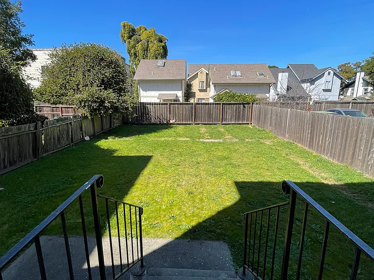 1705 Linden St #2 — Photo 30