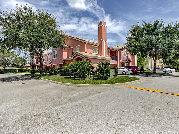 2nd image of 162 SW Peacock Blvd APT 32-206