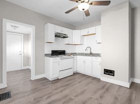 Newly Updated 2 Bedroom Home Bright, Modern, and Move-In Ready!, 2 br / 1.0 ba, $1245