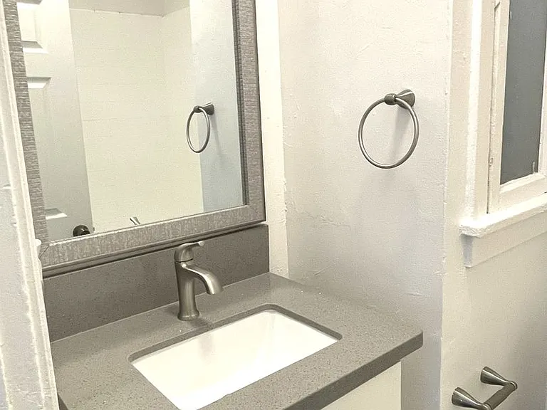 Loma Lake Apartments — Photo 23