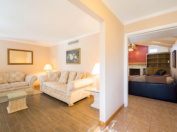 5th image of 10233 Stoneway Dr