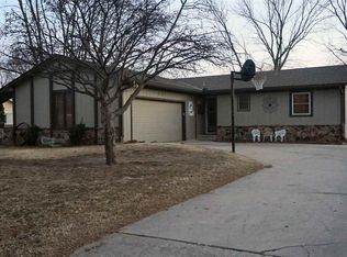 231 E Nancy Ave, Clearwater, KS 67026