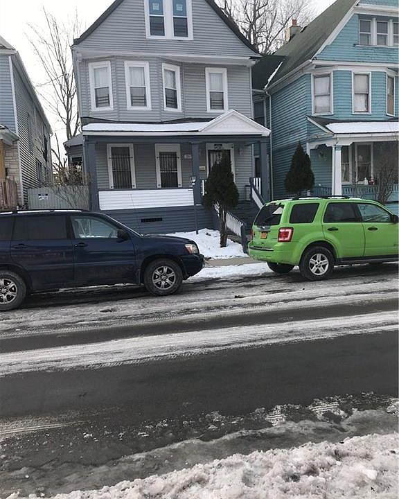1st image of 267 Laurel St