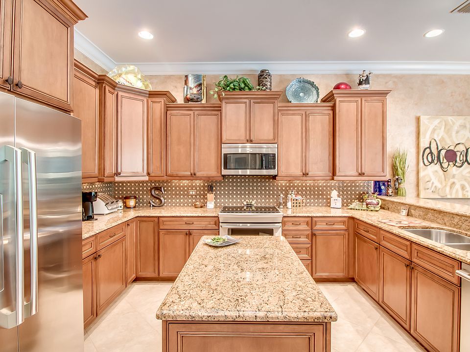 2nd image of 12501 Villagio Way