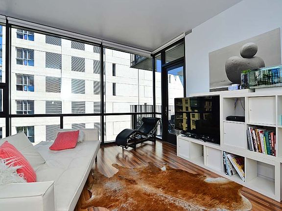 2nd image of 350 11th Ave Unit 531