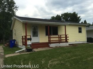 6233 Crestridge Ave SW, Cedar Rapids, IA 52404