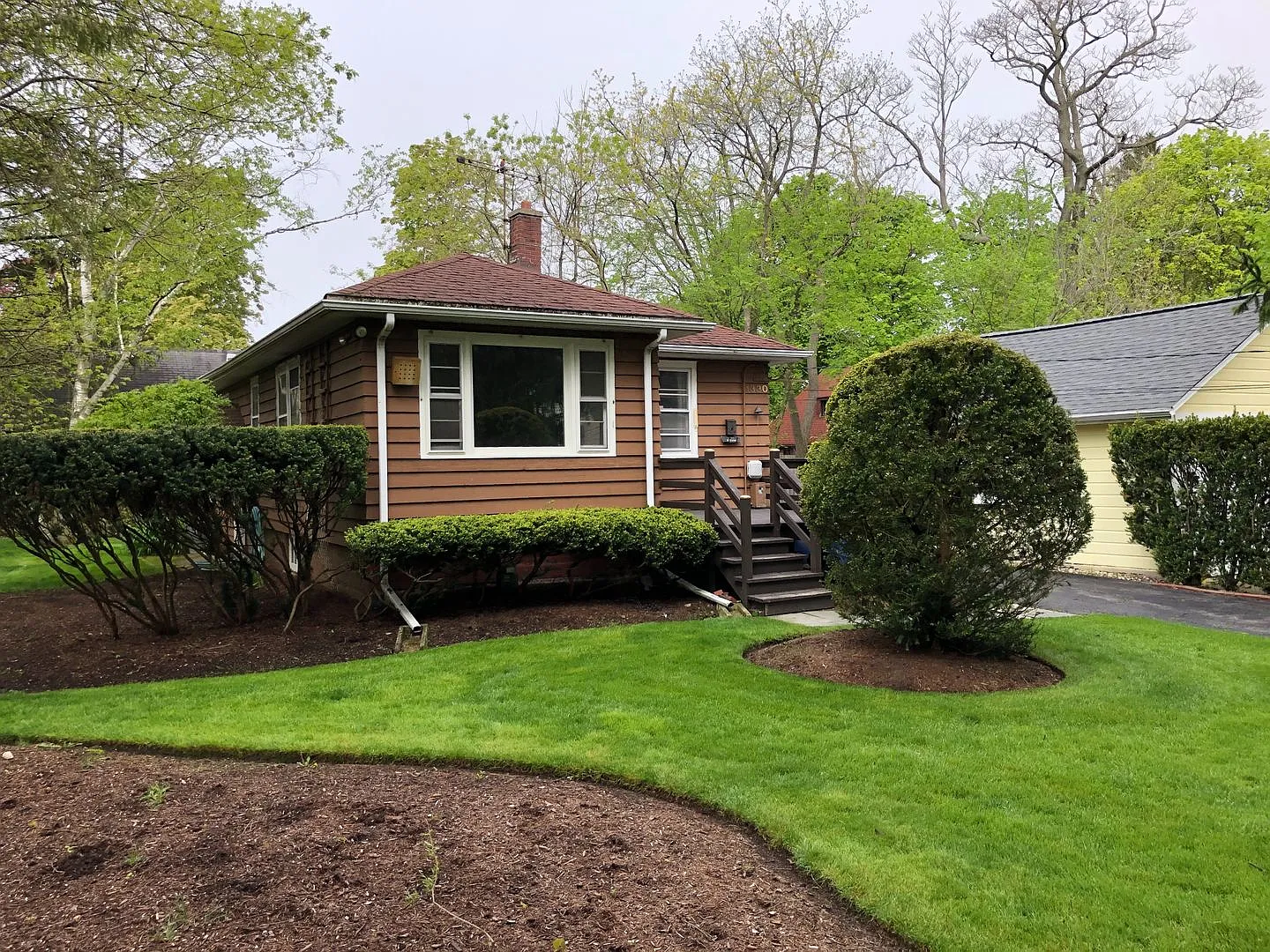 1330 Ridgewood Dr photo 1