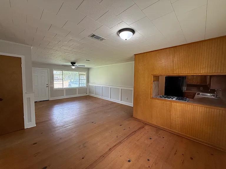 362 Reagan Dr — Photo 8