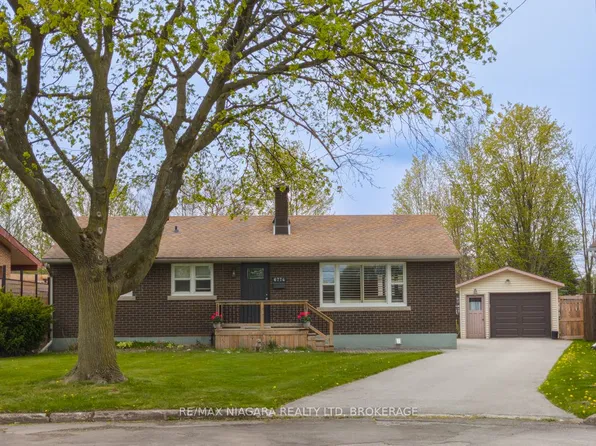 6774 Glendoone St, Niagara Falls, ON L2J 1G2