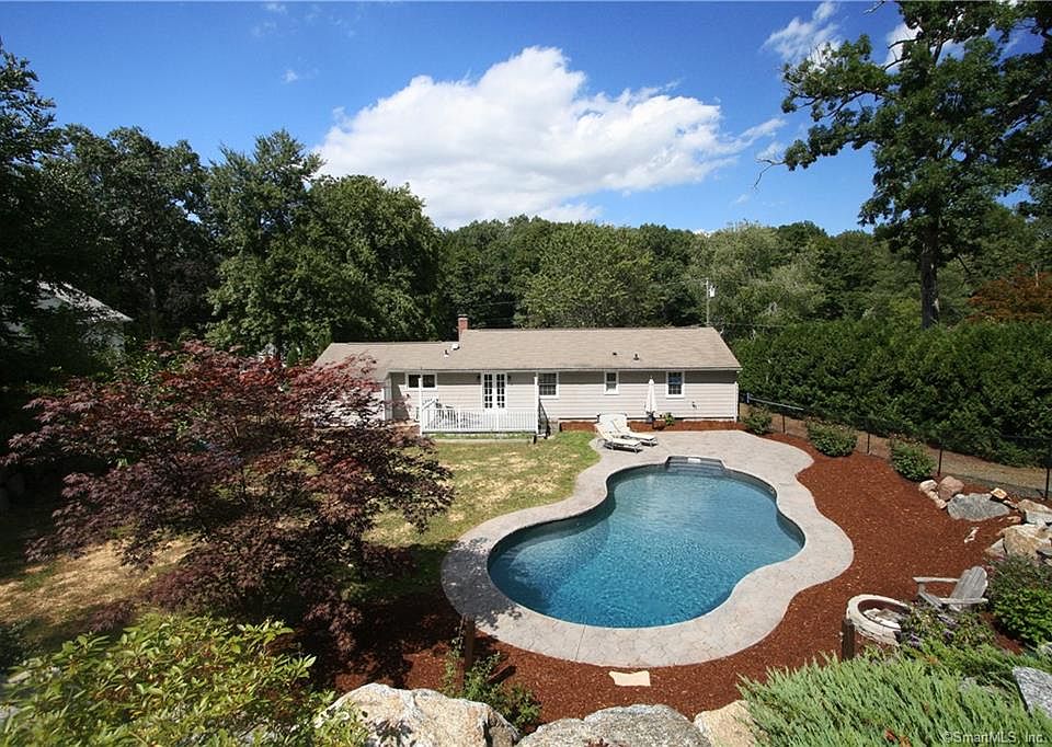 1st image of 138 Farmstead Ln