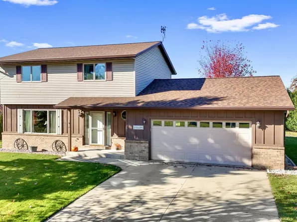 441 Sandy LANE, Hustisford, WI 53034