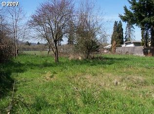 810 S 42nd St, Springfield, OR 97478