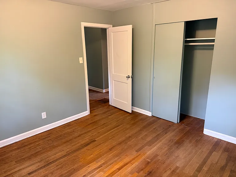 2325 Glascock St — Photo 13
