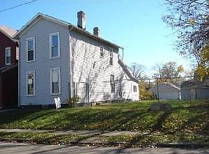 1st image of 1524 W 1st St