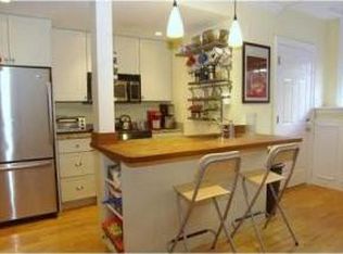 30 Anderson St #1, Boston, MA 02114
