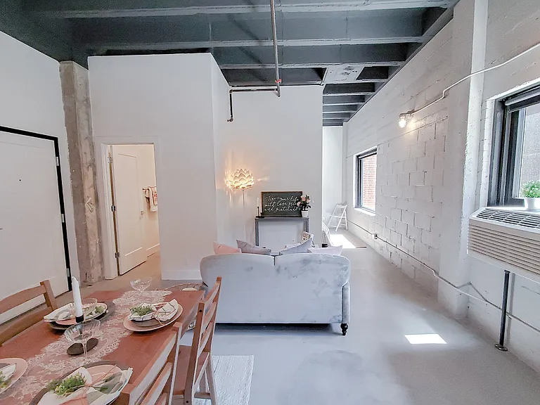 Dahlman Flats — Photo 46