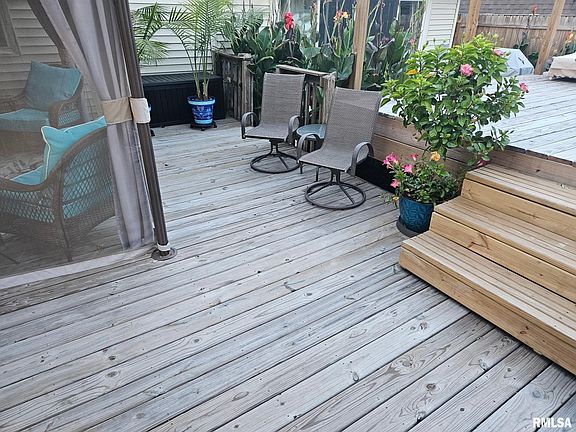 4th image of 2208 Trowbridge Rd