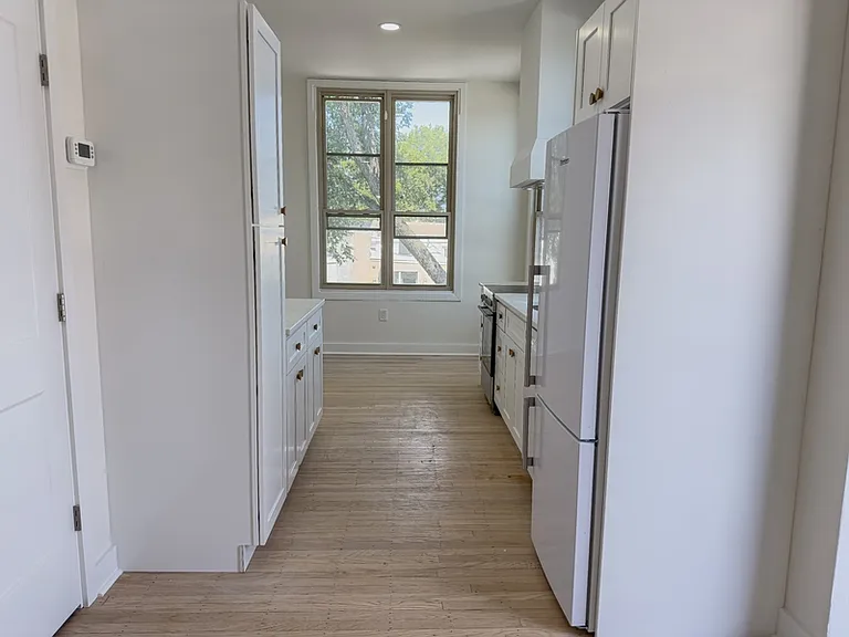 2013 Green St #3R — Photo 22
