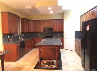 1053 SW 167th Ave, Pembroke Pines, FL 33027