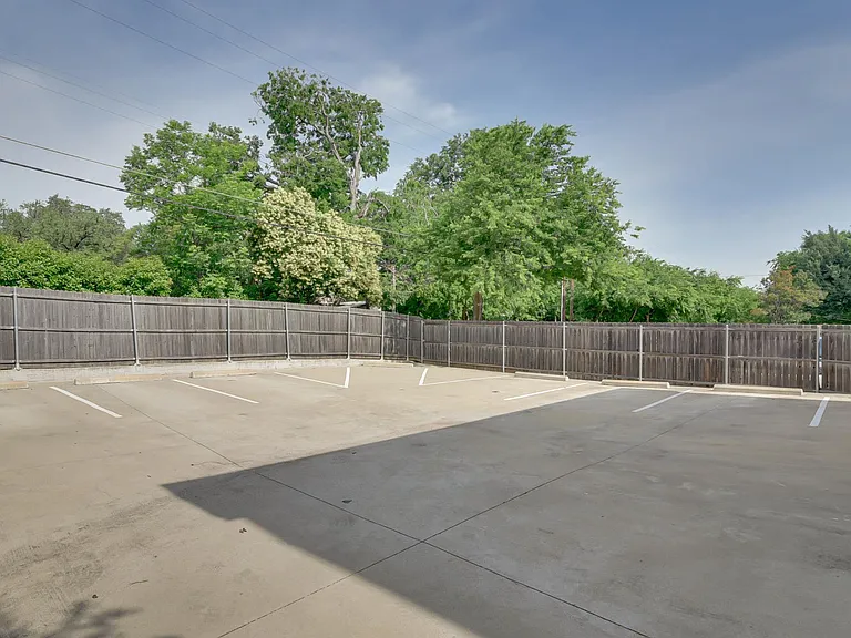 3238 McCart Ave — Photo 4