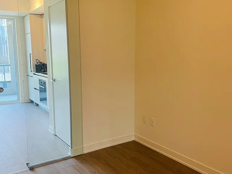 425 Front St E #302 — Photo 9