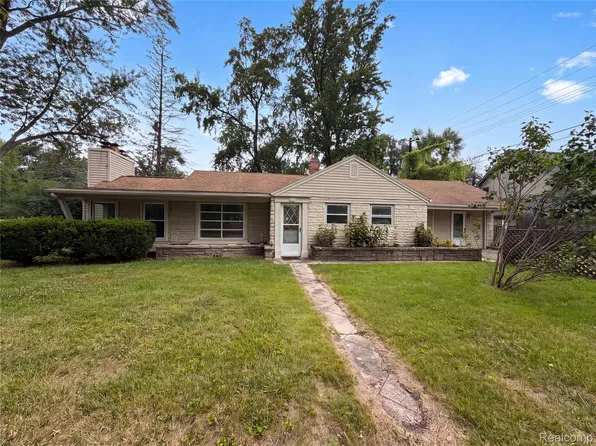 30406 Everett St, Southfield, MI 48076