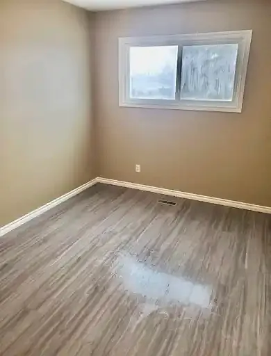 5730 49a St #5730 — Photo 6