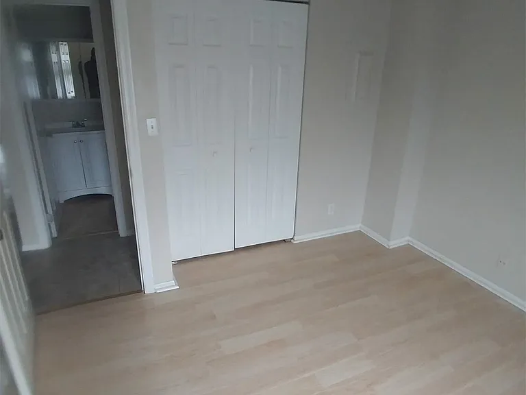 1214 Sheffield St #1 — Photo 5