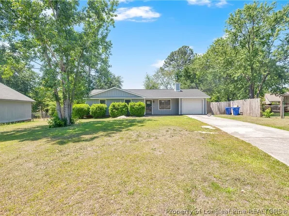 102 Bruce Ln, Fayetteville, NC 28390