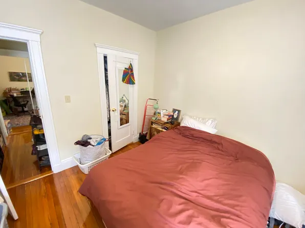 213 Kelton St, Allston, MA 02134