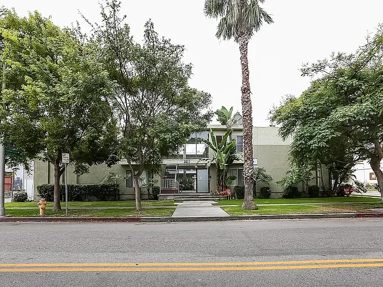 2611 Ocean Ave #5 — Photo 33