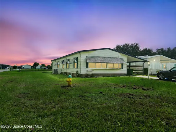 1302 Waterway Dr, Barefoot Bay, FL 32976