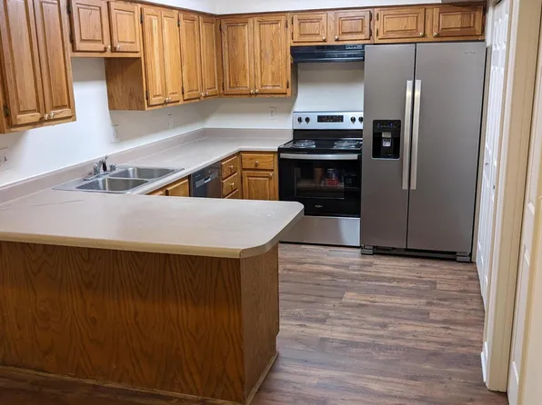 502 N Charles St, Searcy, AR 72143