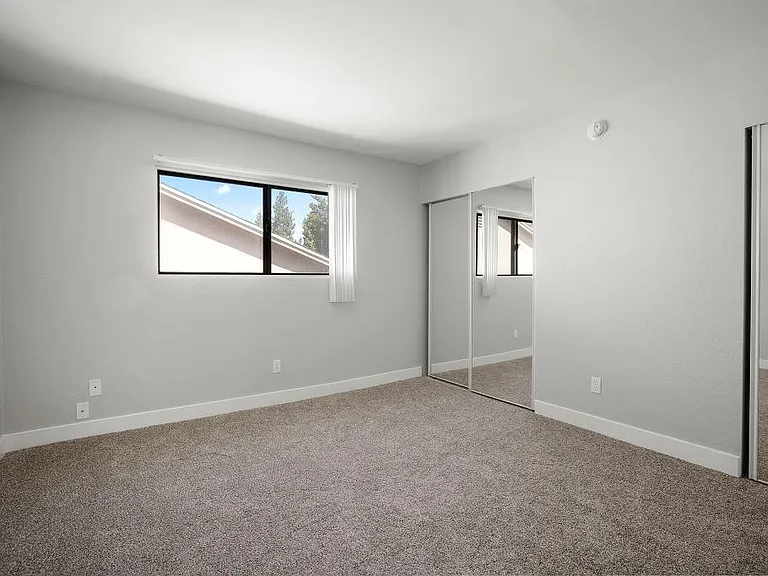 Brody Terrace Apartments — Photo 40