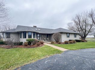 2201 Maddens Dr, Sterling, IL 61081