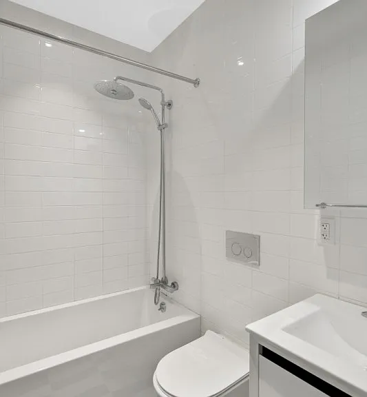 218 E 74th St #3R — Photo 5