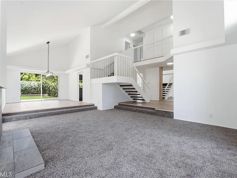 845 Woodcrest Ave — Photo 13
