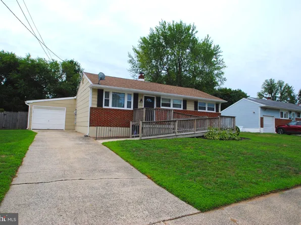 210 S Garden Blvd, Edgewater Park, NJ 08010