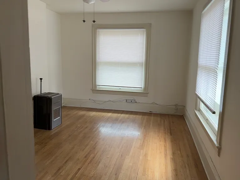 305 W Olive Ave #4 — Photo 4