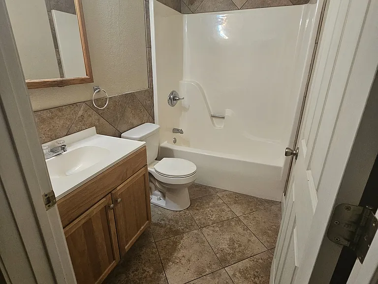 104 Meadow Brook Ln — Photo 6