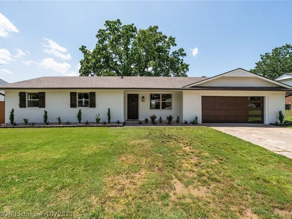 8905 Sebastian Ct, Hackett, AR 72937