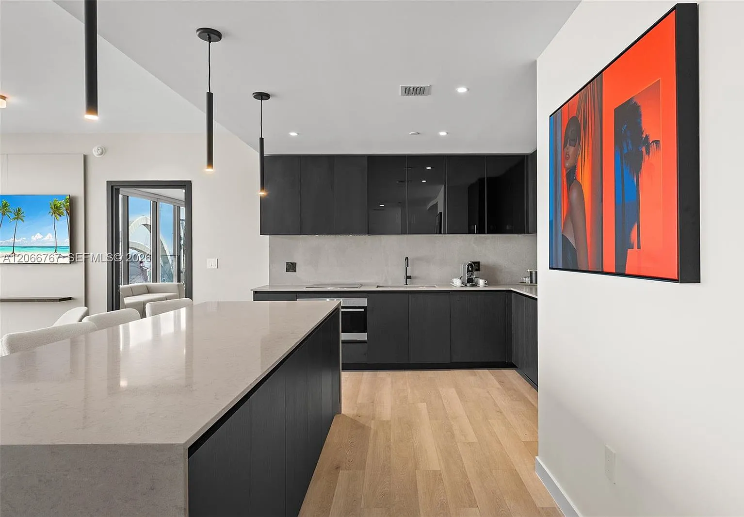 3 bed, 3.5 bath, 3000 sqft, $22,000 — Photo 3