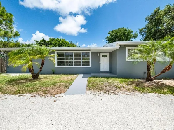 9221 SW 167th Ter, Palmetto Bay, FL 33157