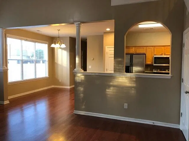 3 bed, 2.5 bath, 1650 sqft, $2,450 — Photo 1