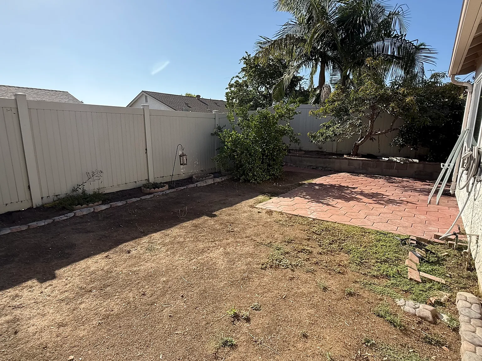3 bed, 1010 sqft, $3,400 — Photo 3