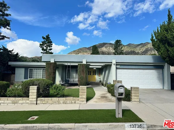 13735 Aldergrove St, Sylmar, CA 91342