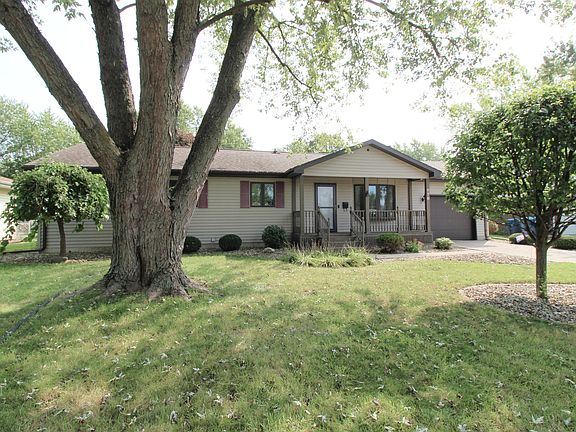 2nd image of 676 Robert Dr