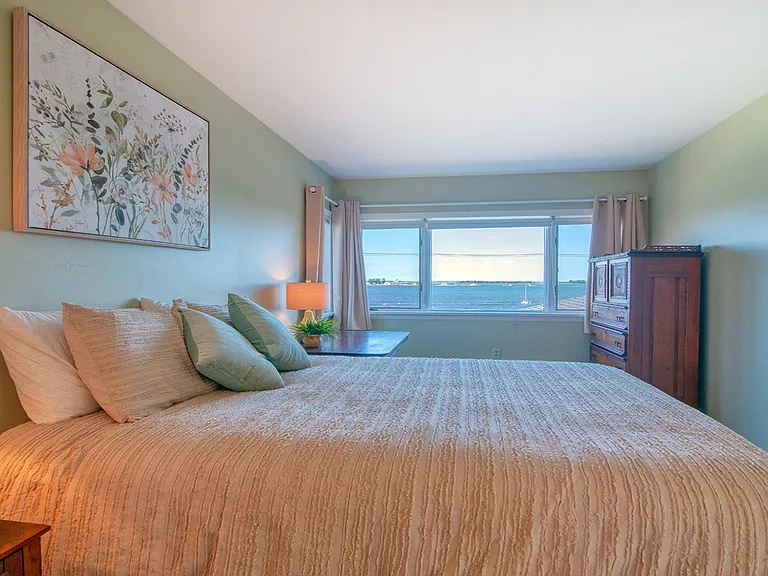 86 E Shore Ave — Photo 15