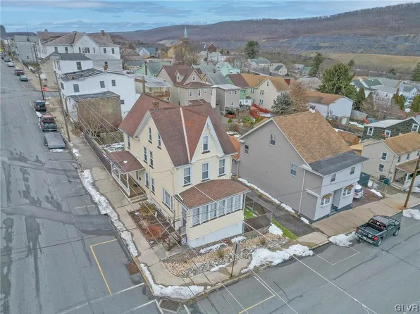 186 1st St, Coaldale, PA 18218