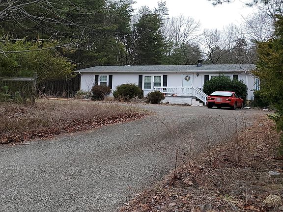 2nd image of 435 Harbor Landing Dr